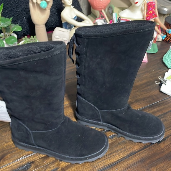 BearPaw Women's Black Reverse Lace-up Boots NWT - Picture 14 of 16